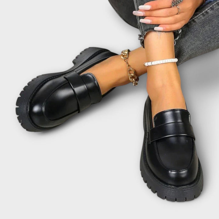 Pia | Ortodonttiset Loaferit
