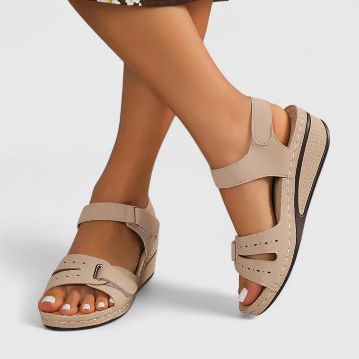 Guinevere™ | Ortodontiset Sandalet