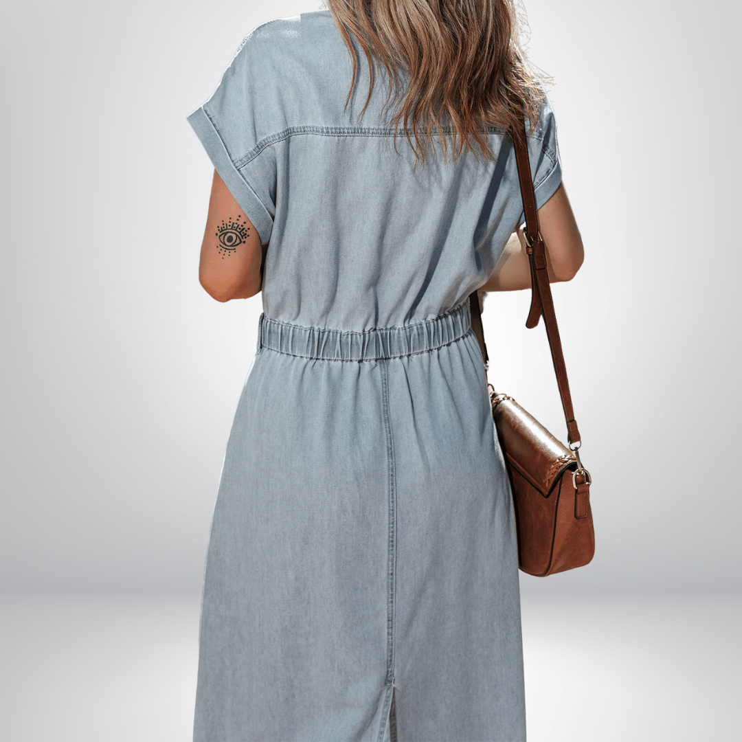 Runa – Elegant Denimmekko Lyhyillä Lepakkohihnoilla
