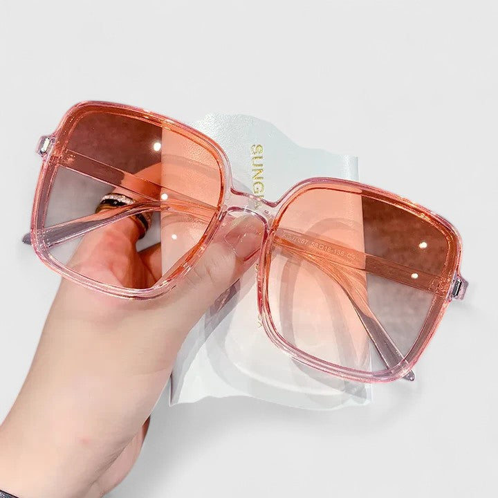 Destinie | Elegantit Aurinkolasit