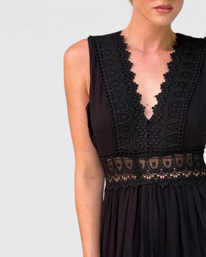 Alena | Elegantti Midi Mekko