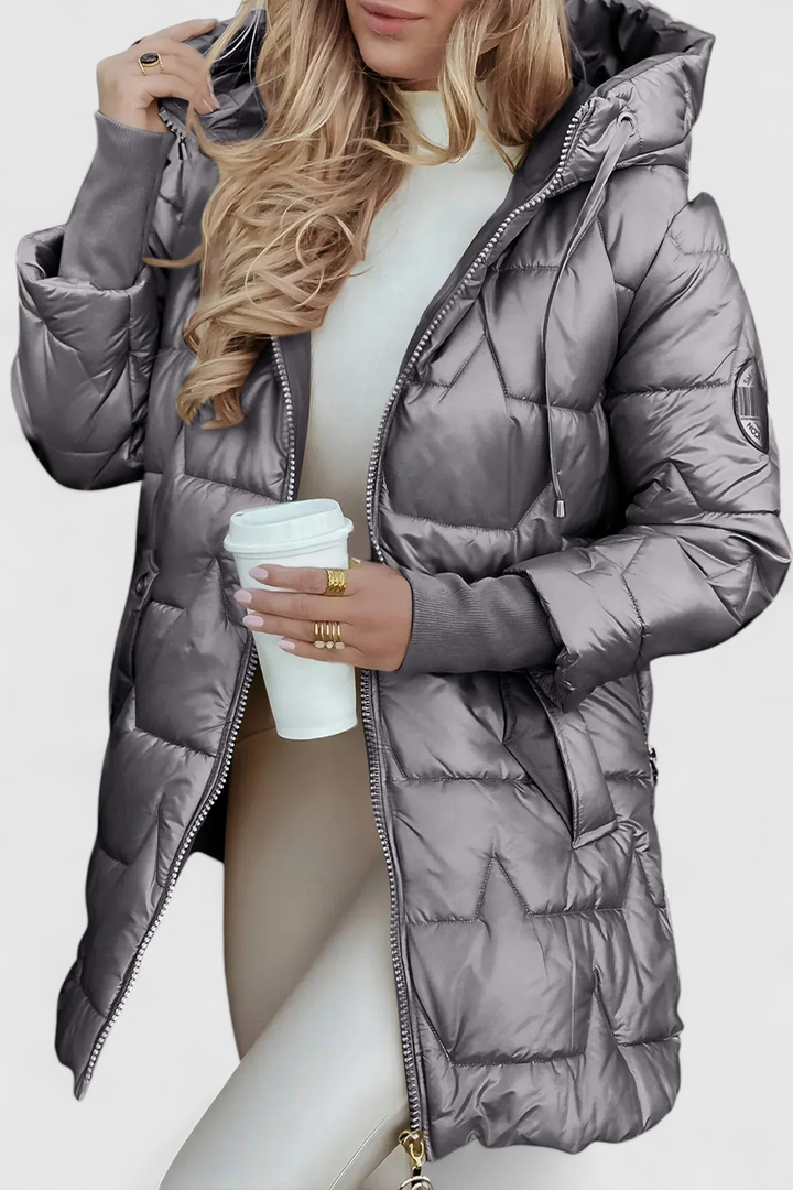 Nolwen - Elegant Talvitakki Huoodolla ja Vuorella