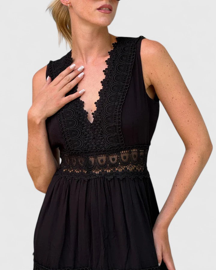 Alena | Elegantti Midi Mekko