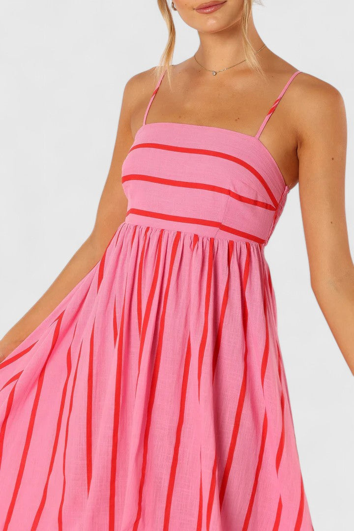 Ilyanthe | Tyylikäs Maxi Mekko